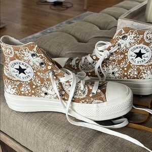 Converse All Star Chuck Taylor Platform High-Top Sneakers- NEW